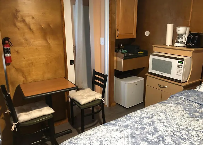 Shady Willow Guest House - Small Indipendent Units With Seperate Entrance